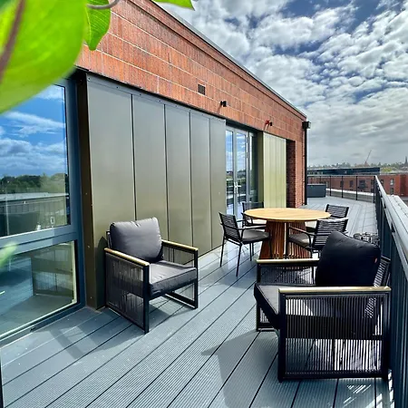 Carillon Apartment 60 York With Free Secure Parking Exterior photo