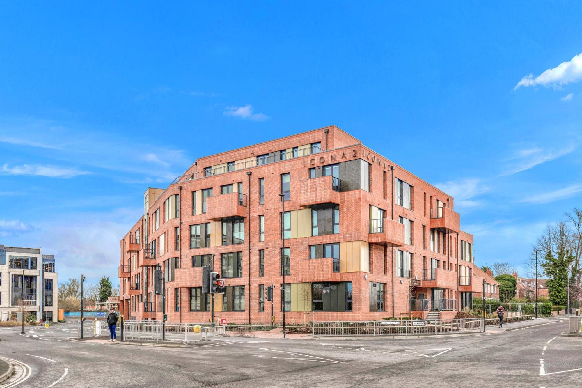 Carillon 60 With Free Secure Parking York