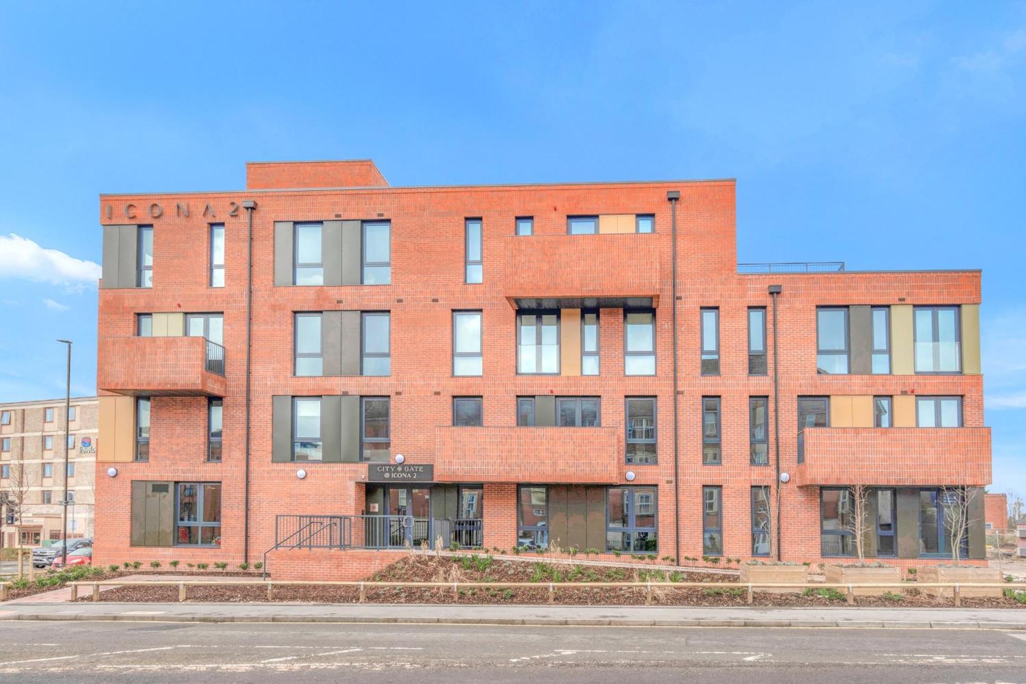 Carillon 60 With Free Secure Parking